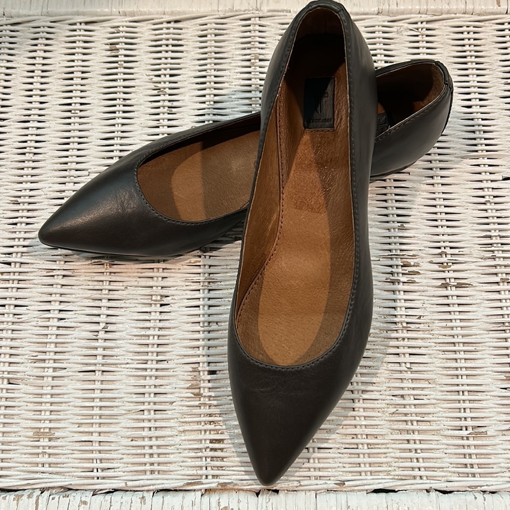 Frye Sienna Ballet Flats Size 8.5